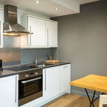 Aparthotel Adagio London Brentford Buitenkant foto