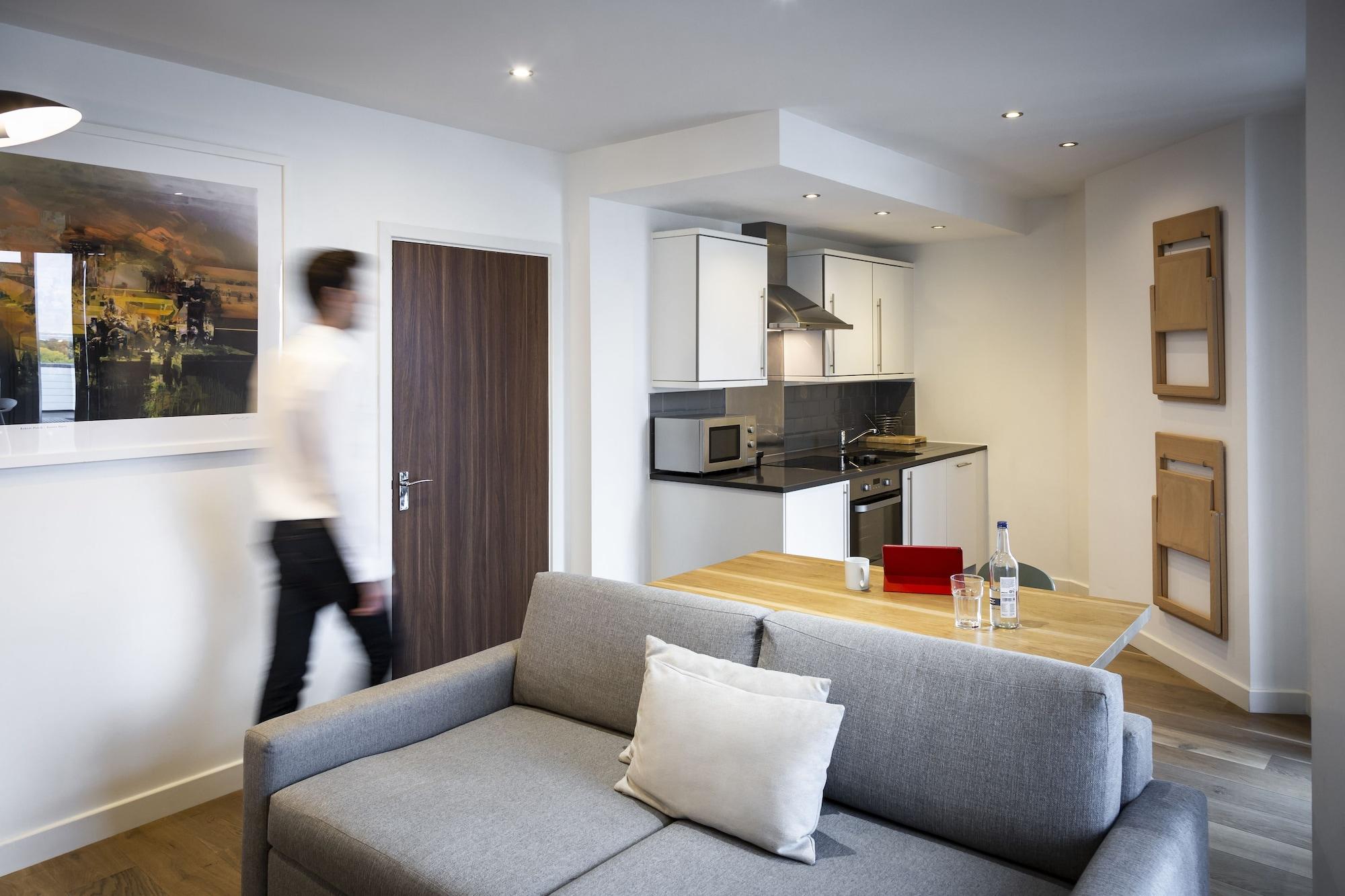 Aparthotel Adagio London Brentford Buitenkant foto
