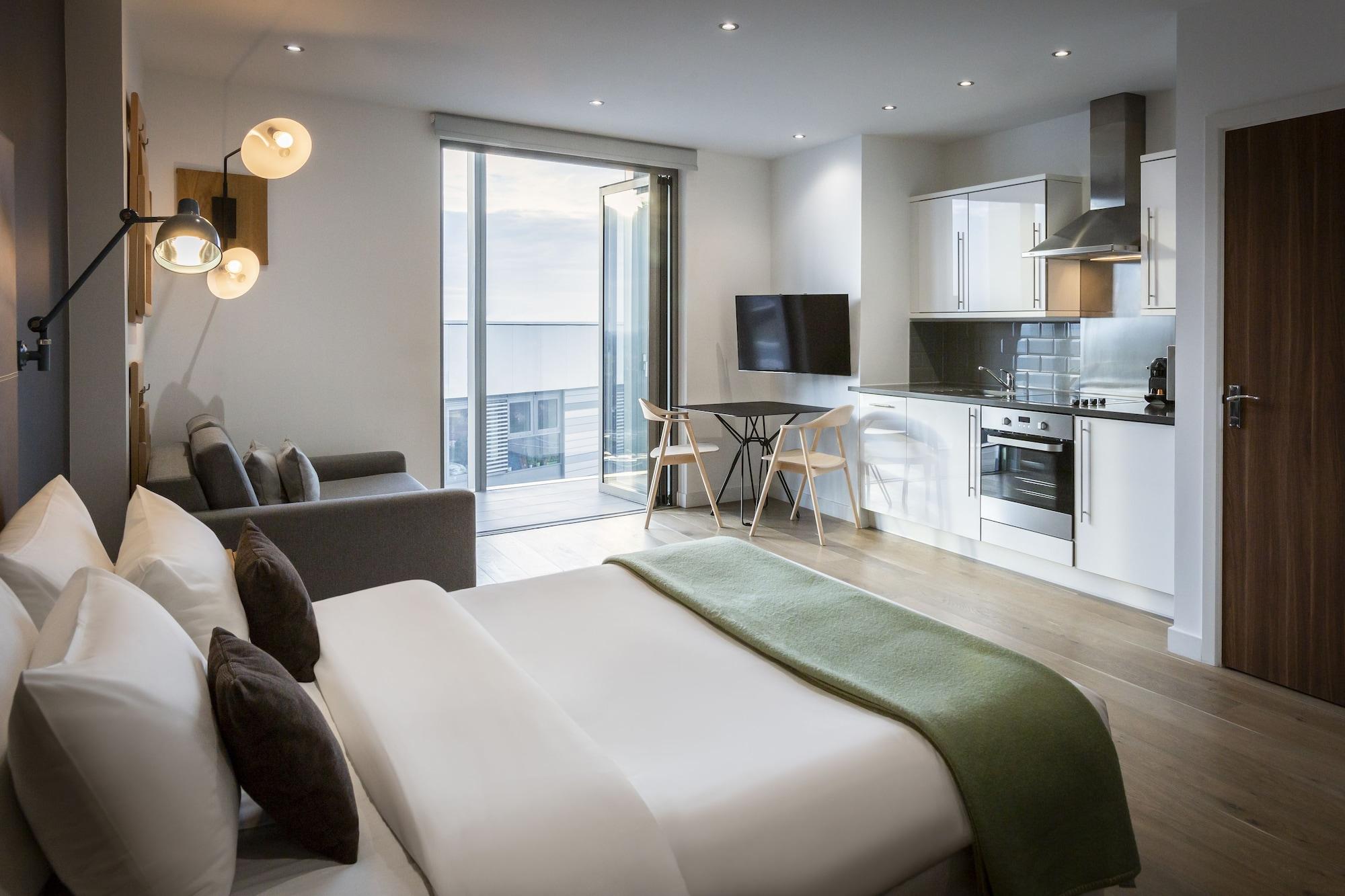 Aparthotel Adagio London Brentford Buitenkant foto