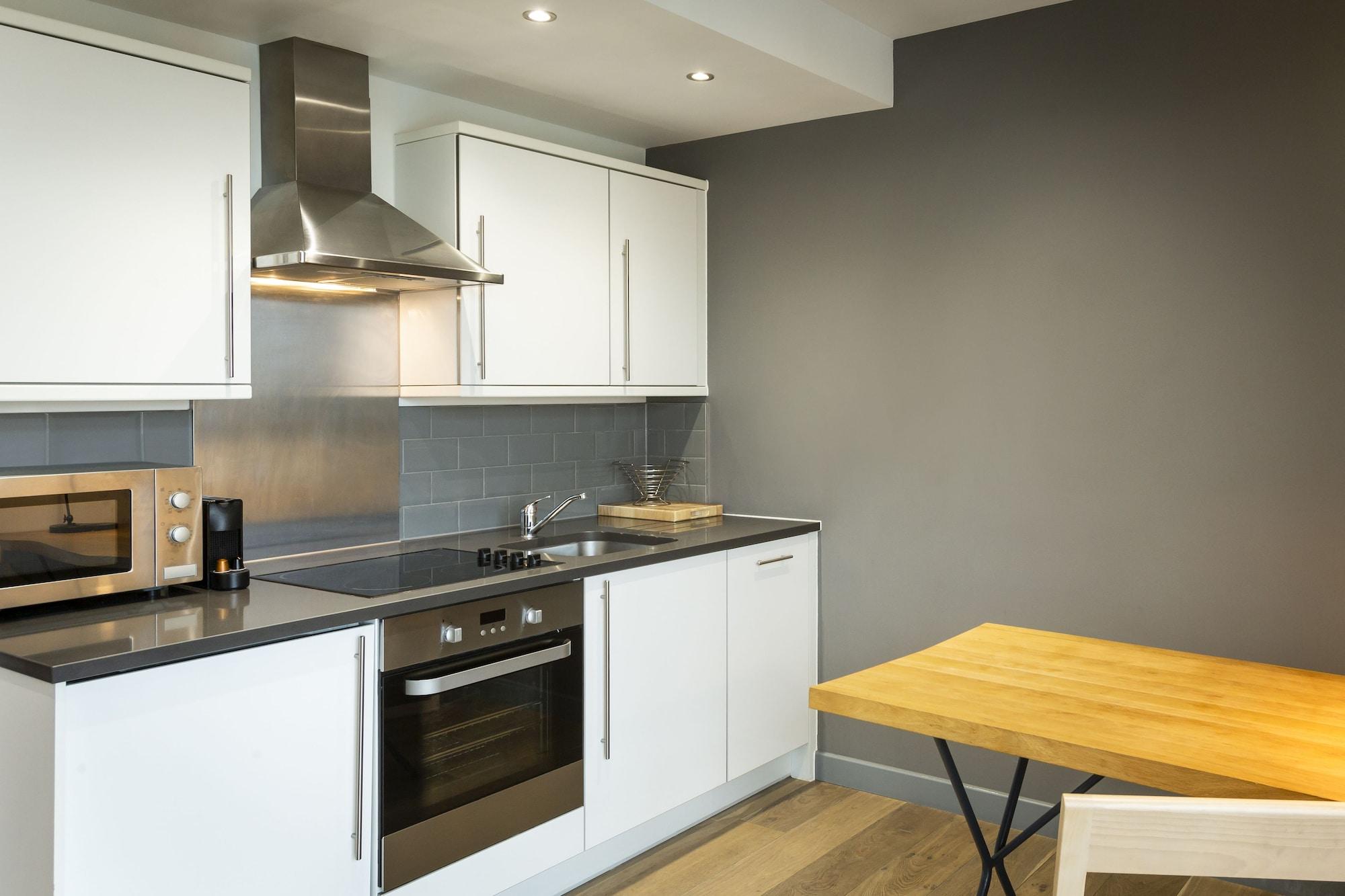 Aparthotel Adagio London Brentford Buitenkant foto