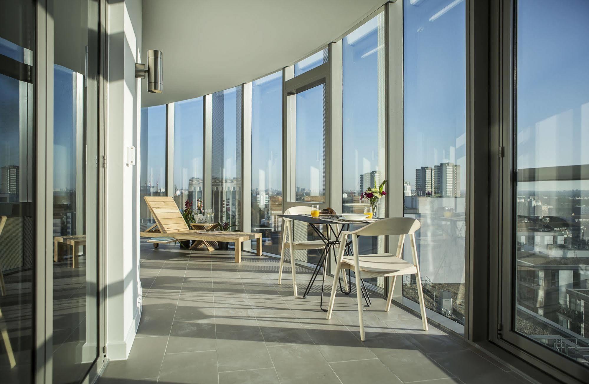 Aparthotel Adagio London Brentford Buitenkant foto
