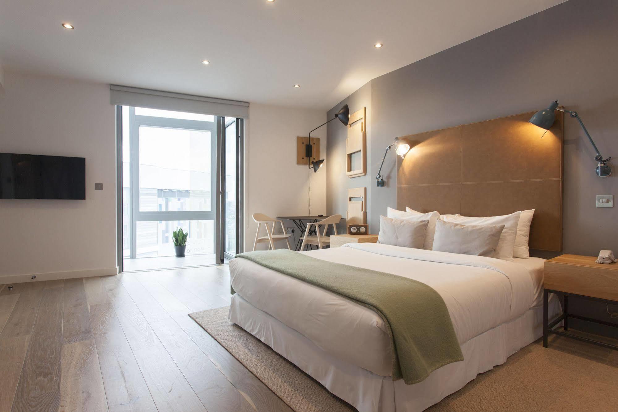 Aparthotel Adagio London Brentford Buitenkant foto