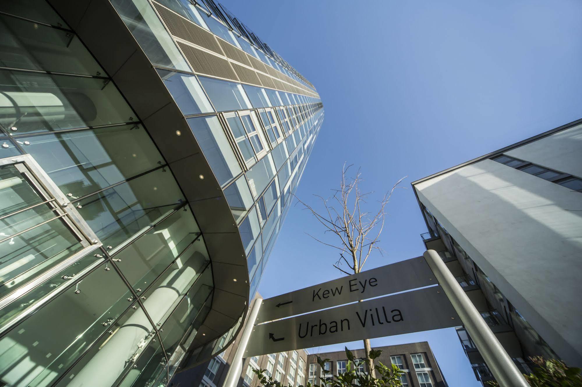 Aparthotel Adagio London Brentford Buitenkant foto