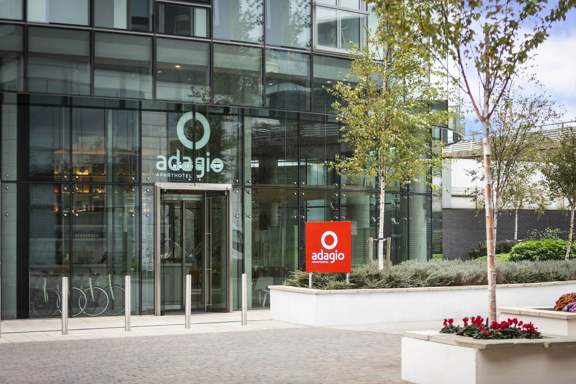 Aparthotel Adagio London Brentford Buitenkant foto